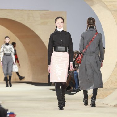 marc jacobs tarafından