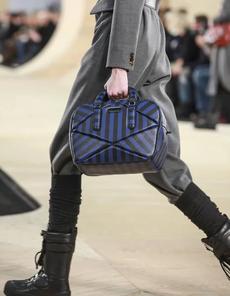 marc jacobs tarafından