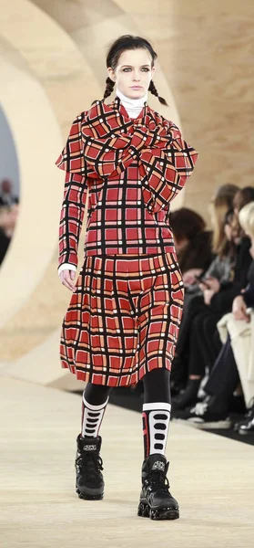 marc jacobs tarafından