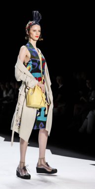 modeli Desigual pist Show'da
