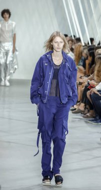 modelleri Lacoste Fasion vardır Show'da