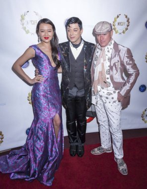 Angel Pai, M. Breton ve Montgomery Frazier