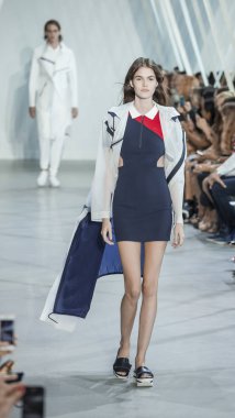 modelleri Lacoste Fasion vardır Show'da