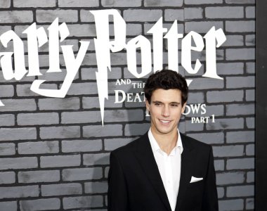 aktör Drew Roy