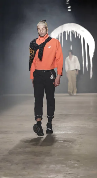 Espectáculo de pista Rochambeau FW17 —  Fotos de Stock