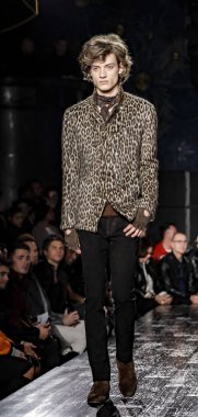 John Varvatos Fw17 pist gösteri