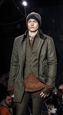 John Varvatos Fw17 pist gösteri
