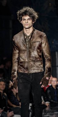 John Varvatos Fw17 pist gösteri