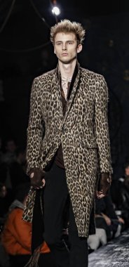 John Varvatos Fw17 pist gösteri