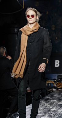 John Varvatos Fw17 pist gösteri