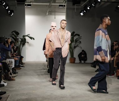 Palmiers du Mal defilesi