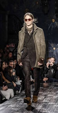 John Varvatos Fw17 pist gösteri