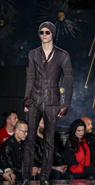 John Varvatos Fw17 pist gösteri