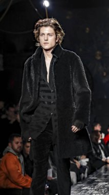 John Varvatos Fw17 pist gösteri