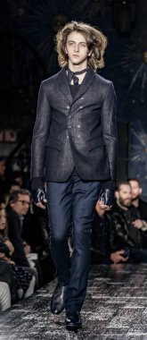 John Varvatos Fw17 pist gösteri