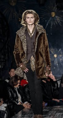 John Varvatos Fw17 pist gösteri