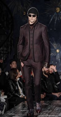 John Varvatos Fw17 pist gösteri