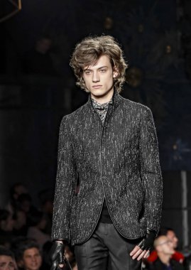 John Varvatos Fw17 pist gösteri