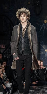 John Varvatos Fw17 pist gösteri