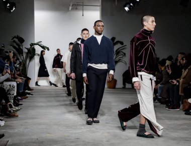 Palmiers du Mal defilesi