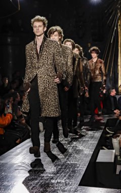 John Varvatos Fw17 pist gösteri