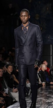 John Varvatos Fw17 pist gösteri