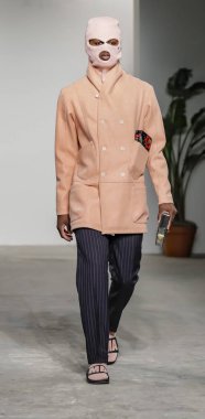 Palmiers du Mal defilesi