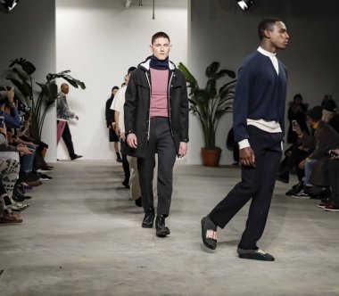 Palmiers du Mal defilesi