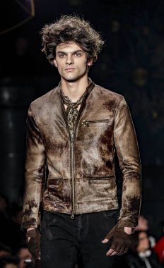 John Varvatos Fw17 pist gösteri