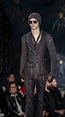 John Varvatos Fw17 pist gösteri