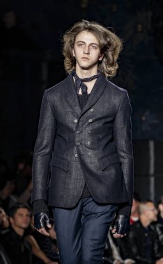John Varvatos Fw17 pist gösteri