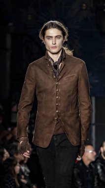 John Varvatos Fw17 pist gösteri