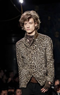 John Varvatos Fw17 pist gösteri