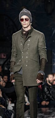 John Varvatos Fw17 pist gösteri