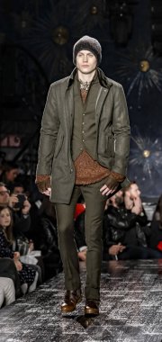 John Varvatos Fw17 pist gösteri