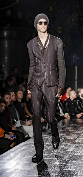 John Varvatos Fw17 pist gösteri