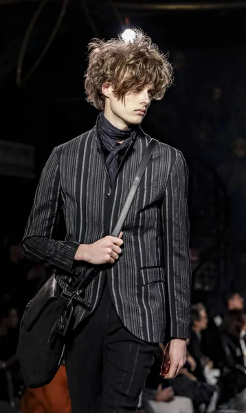 John Varvatos Fw17 pist gösteri