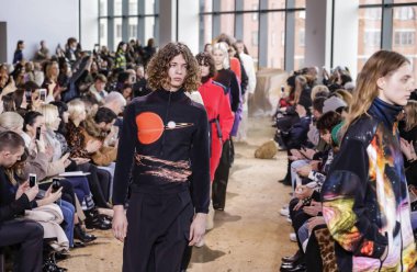 Lacoste Fw17 koleksiyonu pist gösteri