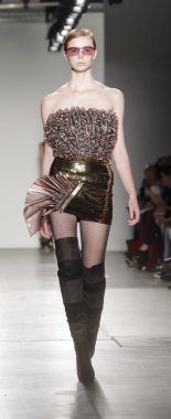 Custo Barcelona defilesi