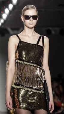 Custo Barcelona defilesi