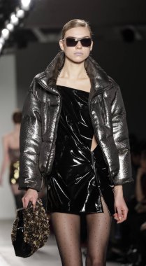 Custo Barcelona defilesi