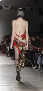  Custo Barcelona defilesi