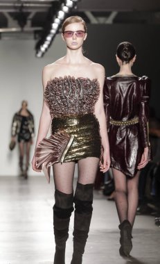 Custo Barcelona defilesi