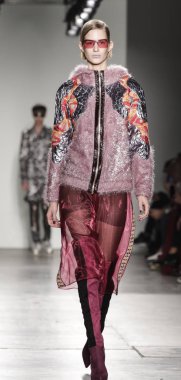 Custo Barcelona defilesi