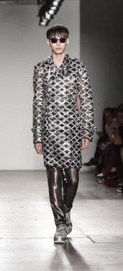 Custo Barcelona defilesi