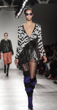 Custo Barcelona defilesi