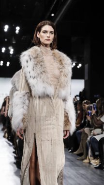 Dennis Basso Fw17 koleksiyonu