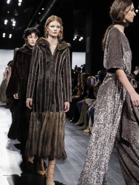 Dennis Basso Fw17 koleksiyonu