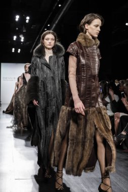 Dennis Basso Fw17 koleksiyonu