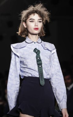  KaTtY Xiomara pist gösteri